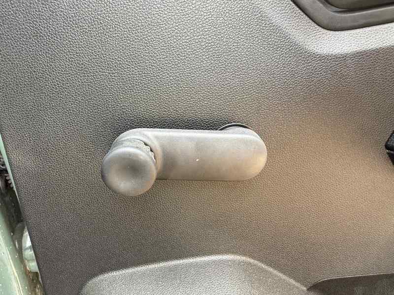 MANETA ELEVALUNAS TRASERA DERECHA