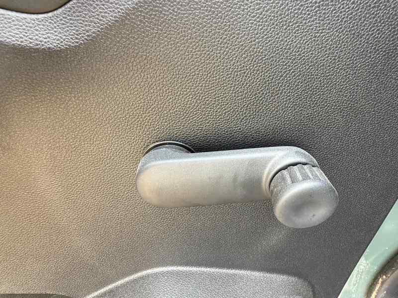 MANETA ELEVALUNAS TRASERA IZQUIERDA