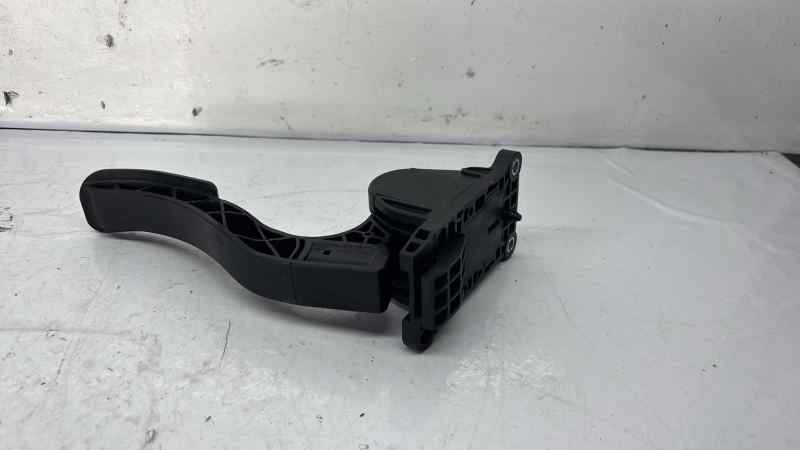 PEDAL ACELERADOR