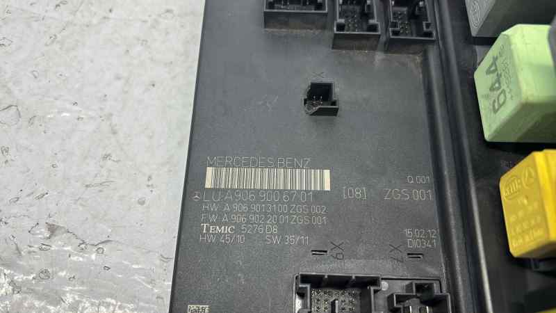 CAJA RELES / FUSIBLES