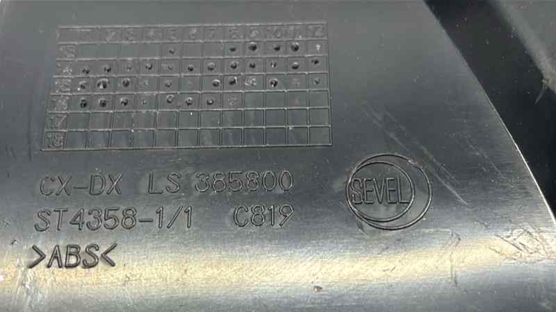 REJILLA PARAGOLPES IZQUIERDA