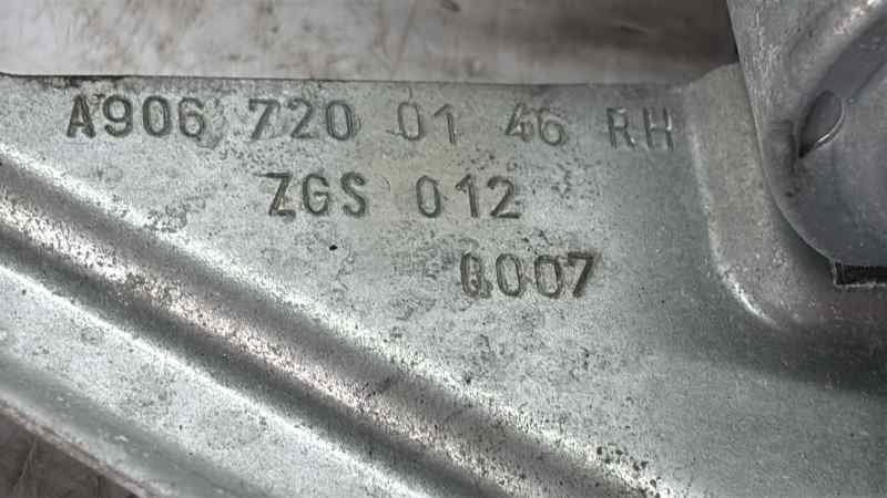 ELEVALUNAS DELANTERO DERECHO