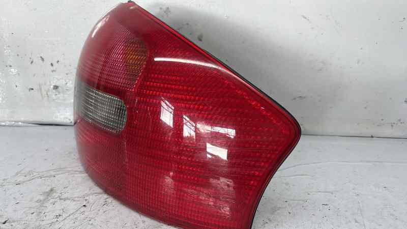 PILOTO TRASERO DERECHO