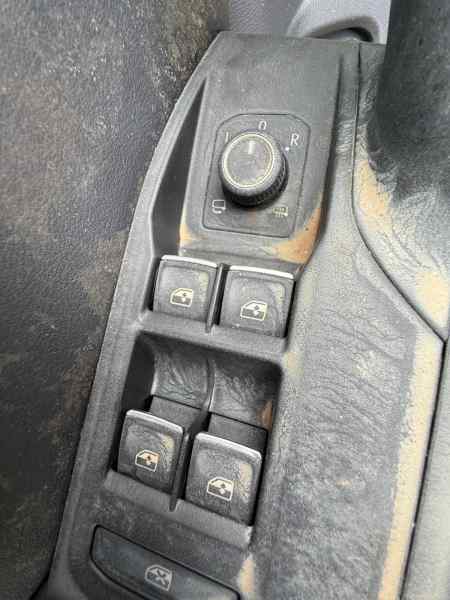 MANDO ELEVALUNAS DELANTERO IZQUIERDO 