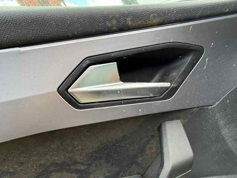 MANETA INTERIOR DELANTERA IZQUIERDA