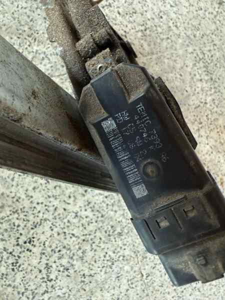 ELEVALUNAS DELANTERO DERECHO