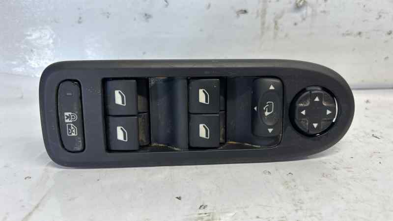 MANDO ELEVALUNAS DELANTERO IZQUIERDO 