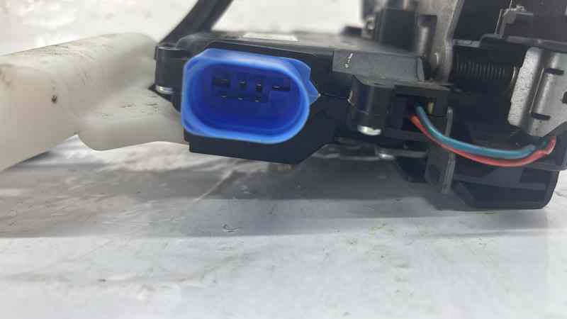 CERRADURA PUERTA TRASERA IZQUIERDA 