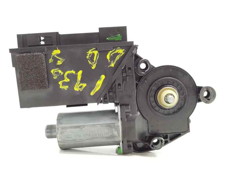 MOTOR ELEVALUNAS DELANTERO DERECHO