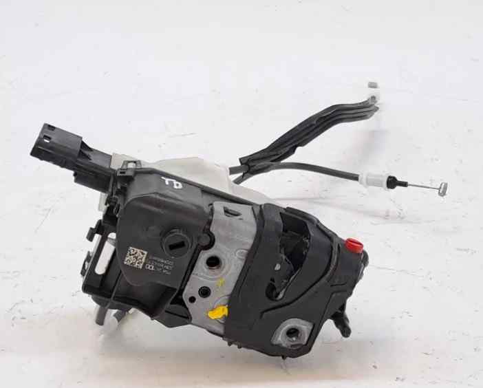 CERRADURA PUERTA TRASERA DERECHA 