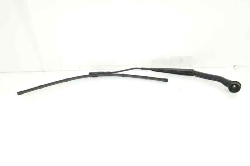 BRAZO LIMPIA DELANTERO IZQUIERDO