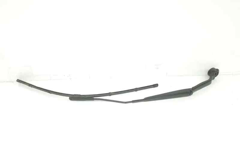 BRAZO LIMPIA DELANTERO IZQUIERDO