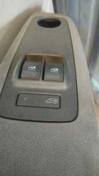 MANDO ELEVALUNAS DELANTERO DERECHO