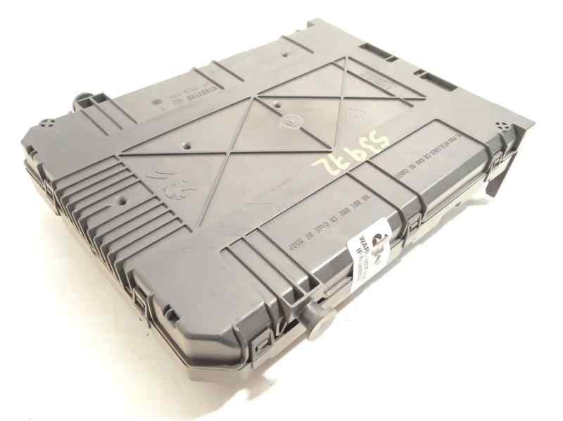 CAJA RELES / FUSIBLES