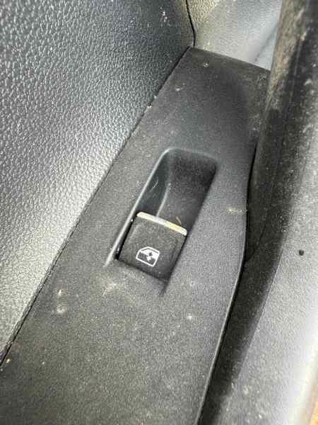 MANDO ELEVALUNAS TRASERO IZQUIERDO