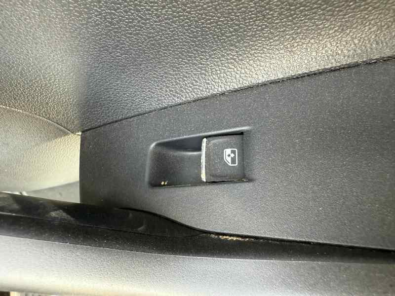 MANDO ELEVALUNAS TRASERO DERECHO