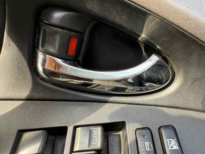 MANETA INTERIOR DELANTERA IZQUIERDA