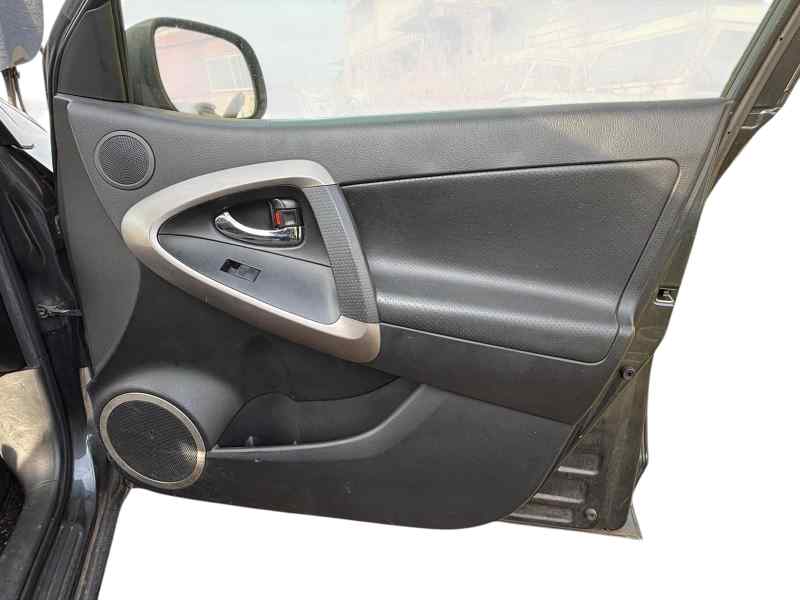 GUARNECIDO PUERTA DELANTERA DERECHA