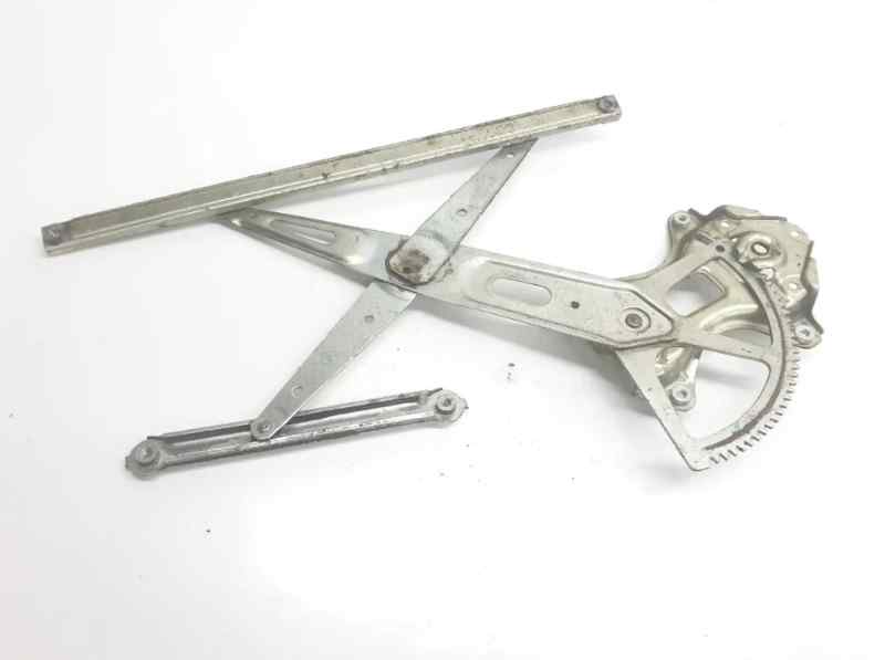 ELEVALUNAS DELANTERO DERECHO