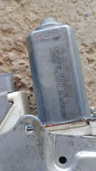 ELEVALUNAS DELANTERO IZQUIERDO