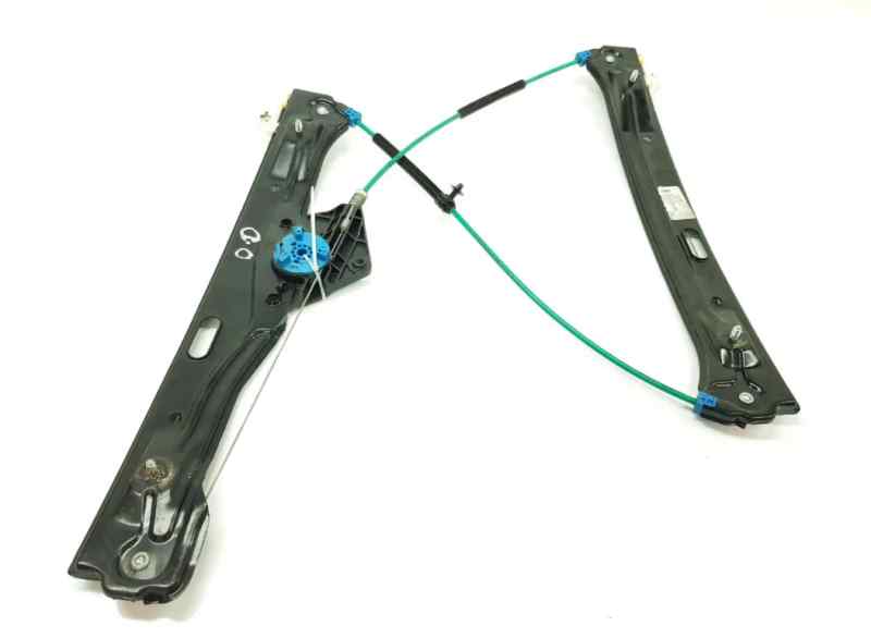 ELEVALUNAS DELANTERO DERECHO