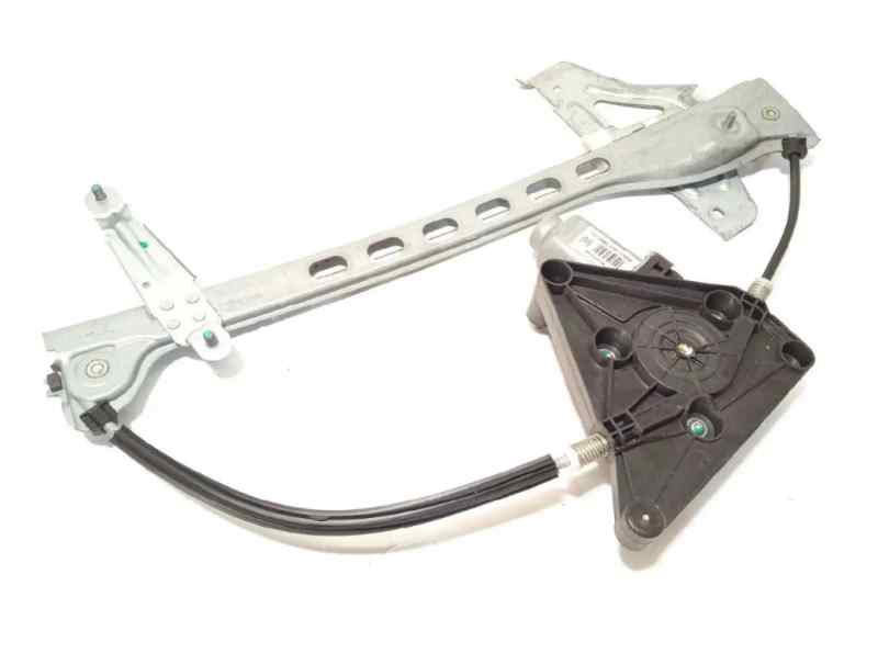 ELEVALUNAS DELANTERO DERECHO