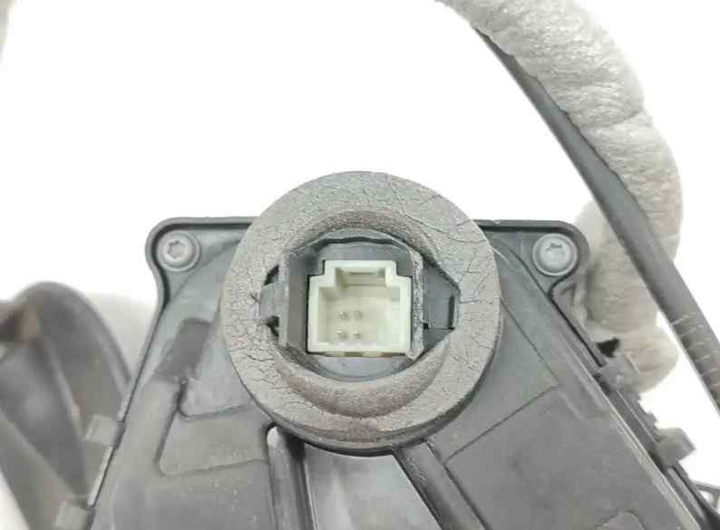 CERRADURA PUERTA DELANTERA IZQUIERDA 