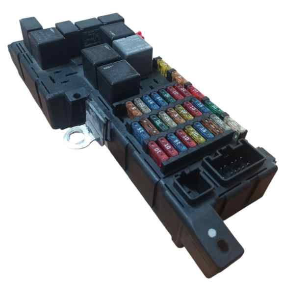 CAJA RELES / FUSIBLES