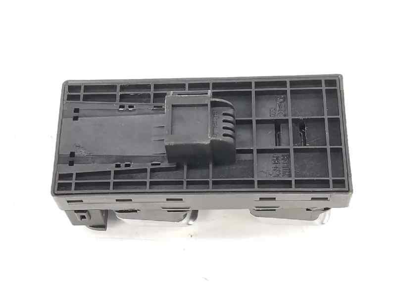 MANDO ELEVALUNAS DELANTERO IZQUIERDO 