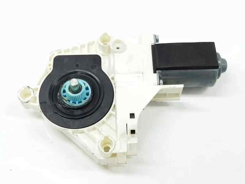 MOTOR ELEVALUNAS DELANTERO IZQUIERDO