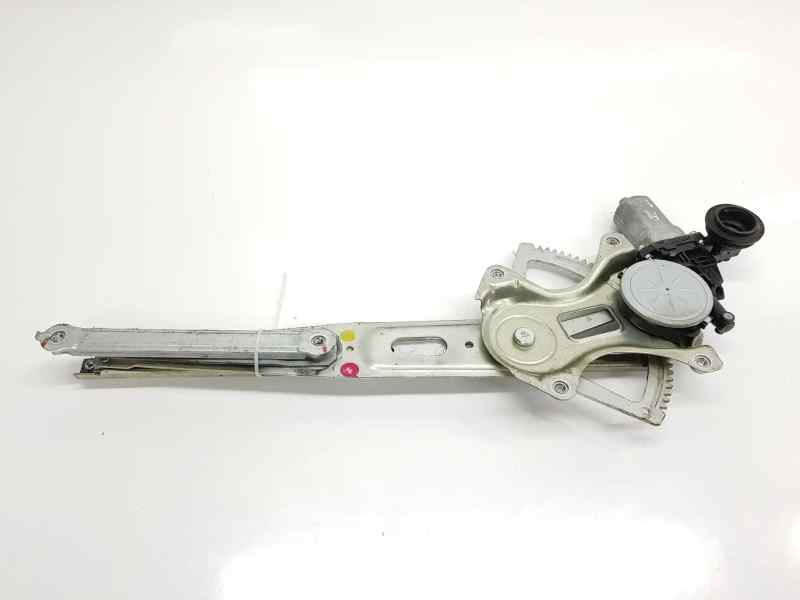 ELEVALUNAS DELANTERO IZQUIERDO