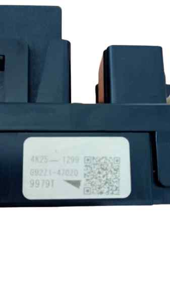 CAJA RELES - FUSIBLES