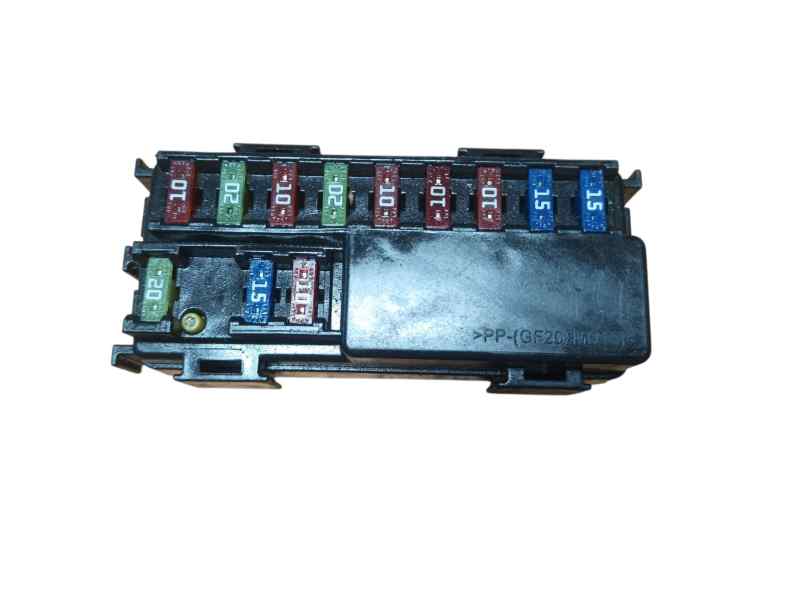 CAJA RELES / FUSIBLES