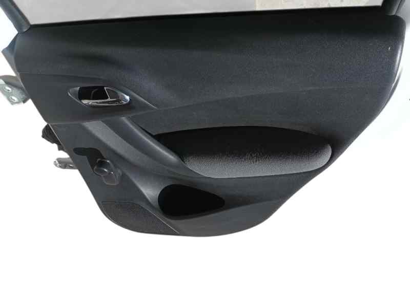 GUARNECIDO PUERTA TRASERA DERECHA