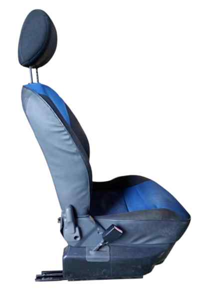 ASIENTO DELANTERO IZQUIERDO
