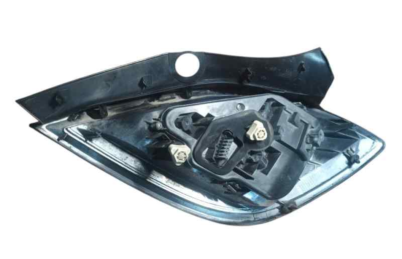 PILOTO TRASERO IZQUIERDO