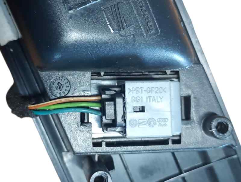 MANDO ELEVALUNAS DELANTERO DERECHO