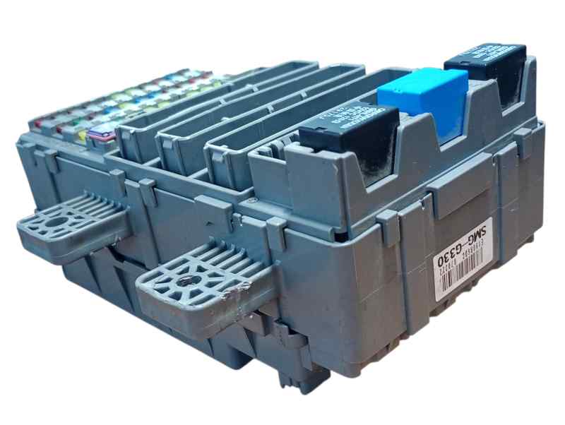 CAJA RELES  FUSIBLES