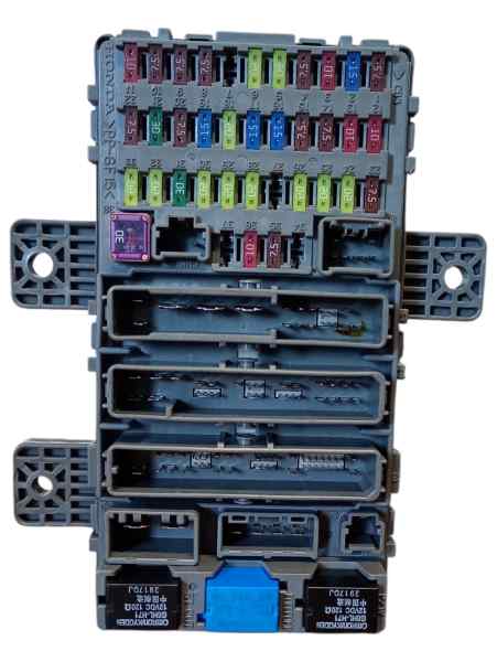 CAJA RELES  FUSIBLES