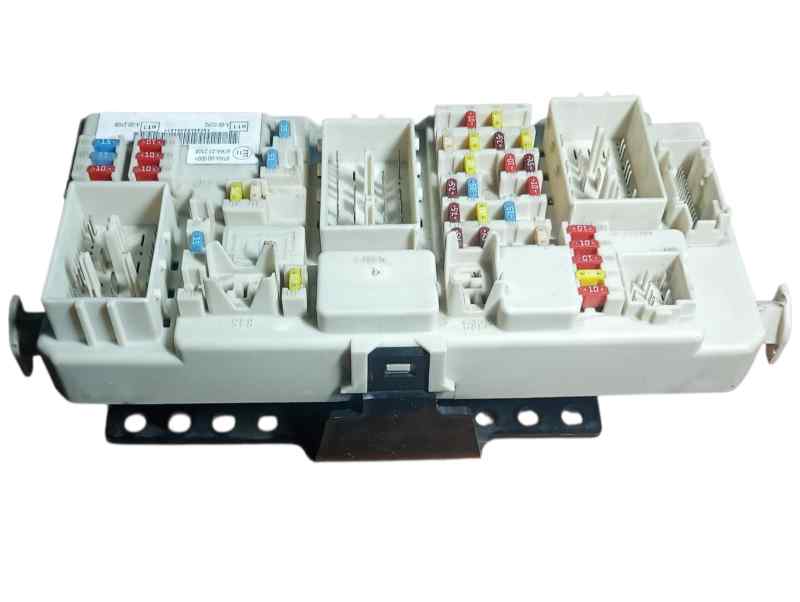 CAJA RELES FUSIBLES FORD FOCUS LIM. (CB4) foto 3