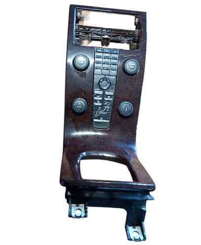 CONSOLA CENTRAL VOLVO V50 FAMILIAR 30782566 - 30782567 - 30782568 - 30782570 foto 2