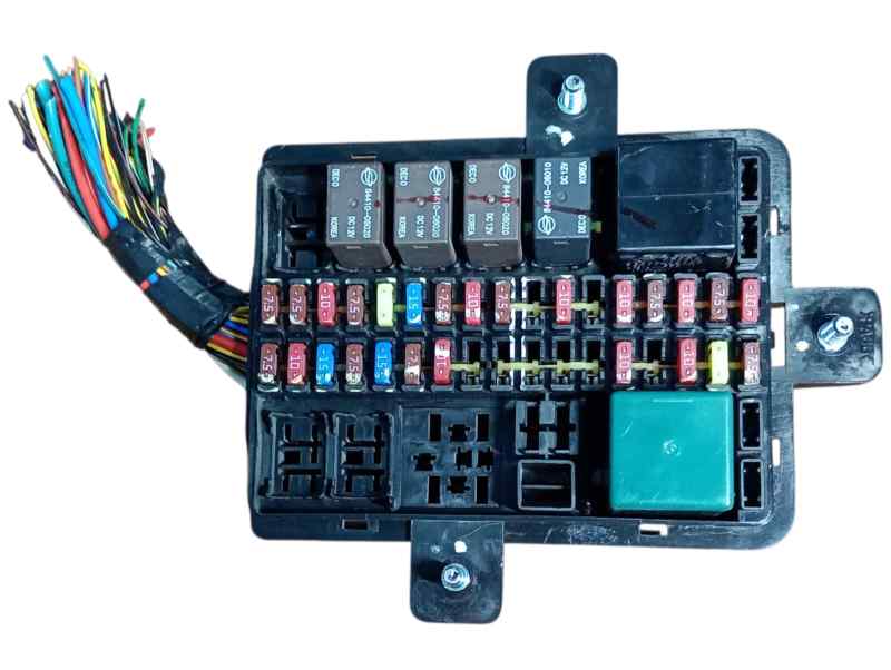 CAJA RELES FUSIBLES SSANGYONG KYRON 8441009000 foto 3