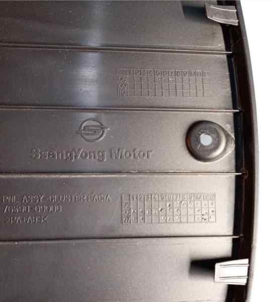 MOLDURA SSANGYONG KYRON foto 4