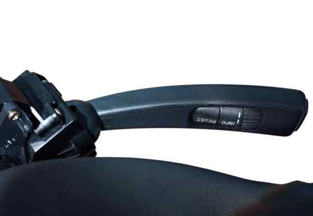 MANDO MULTIFUNCION VOLVO V50 FAMILIAR foto 2