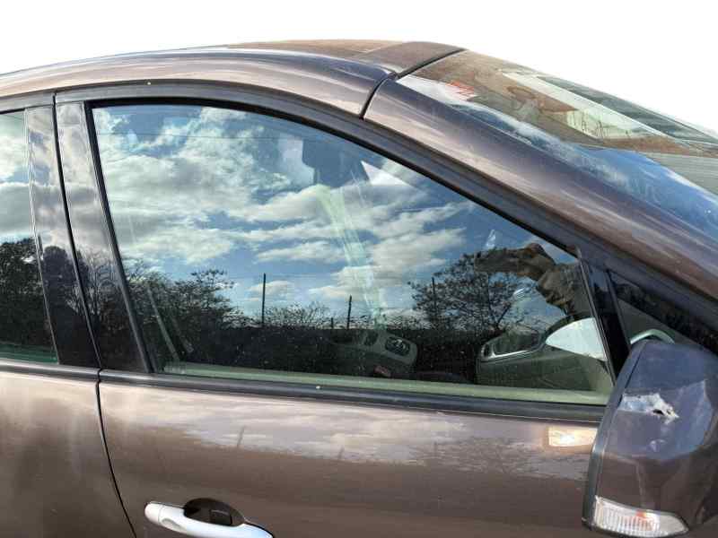 LUNA DELANTERA DERECHA RENAULT GRAND SCENIC III