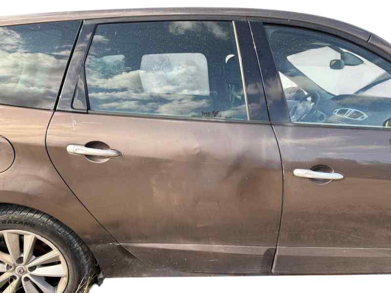 PUERTA TRASERA DERECHA RENAULT GRAND SCENIC III