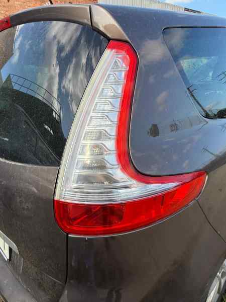 PILOTO TRASERO DERECHO RENAULT GRAND SCENIC III