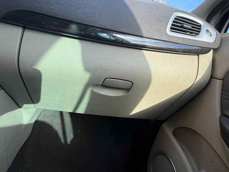 GUANTERA RENAULT GRAND SCENIC III