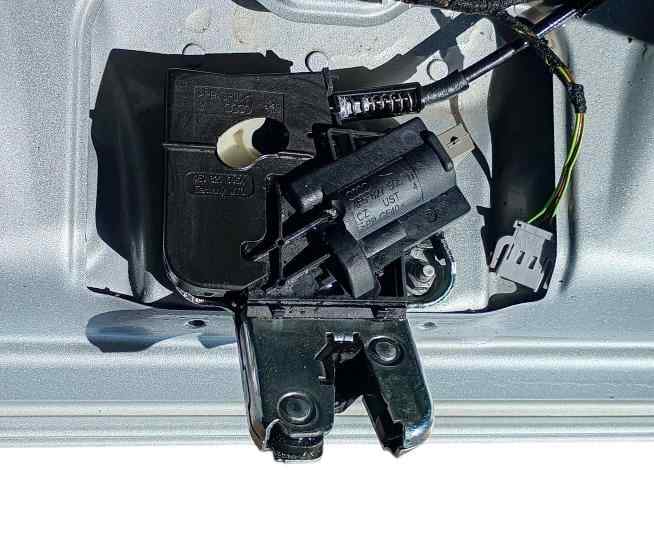 CERRADURA MALETERO PORTON AUDI A4 BER. (B8) foto 4
