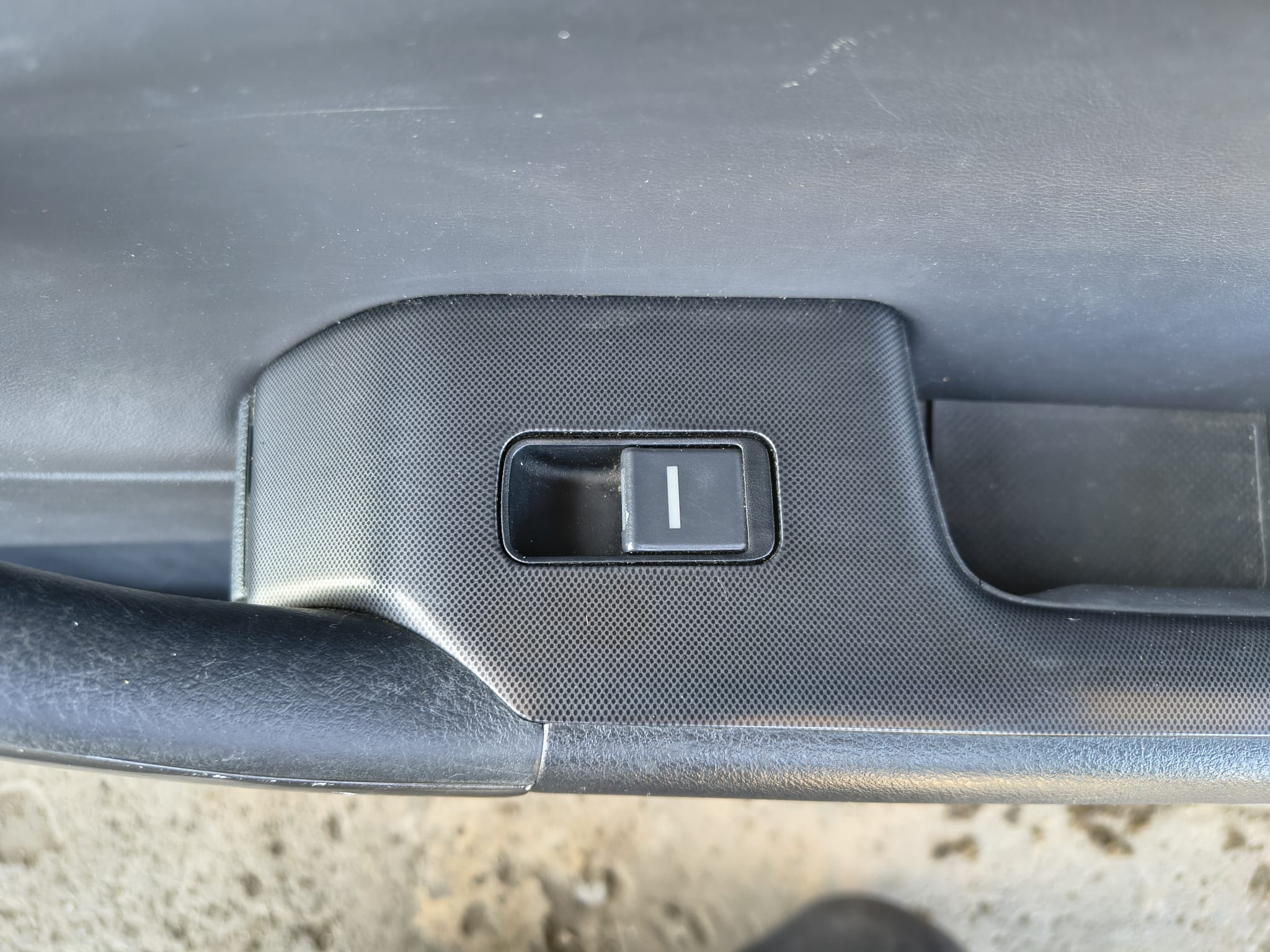 MANDO ELEVALUNAS DELANTERO DERECHO HONDA ACCORD BERLINA (CL/CN) foto 2